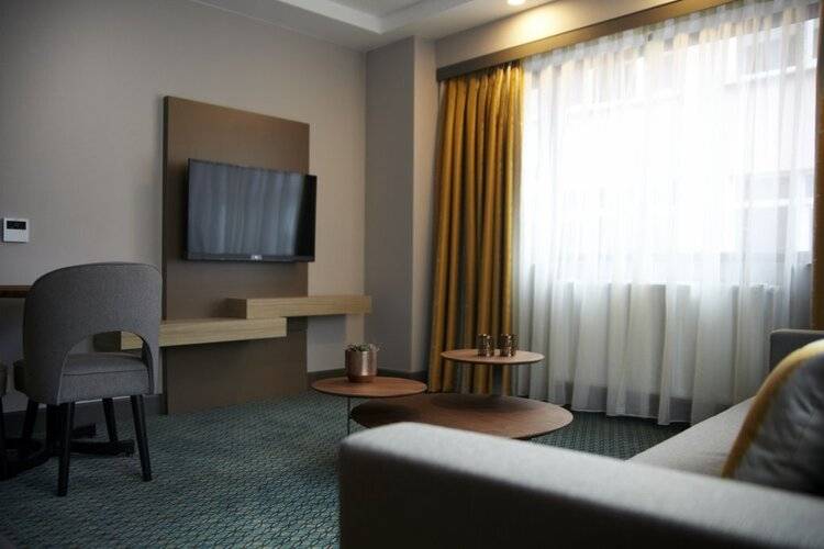 Tophane Suites