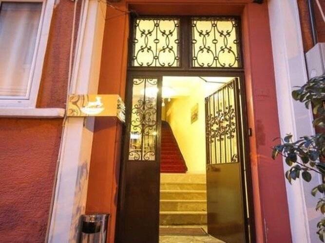 Perazre Hotel