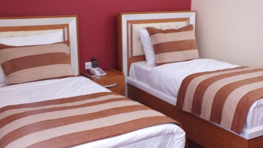 Perazre Hotel