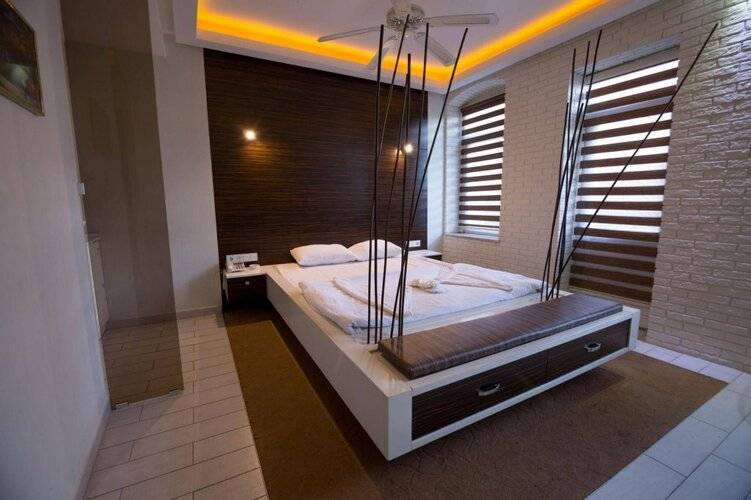 Element Suites