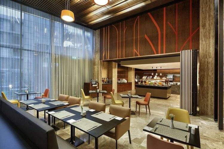 La Garden Hotel