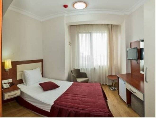 La Garden Hotel