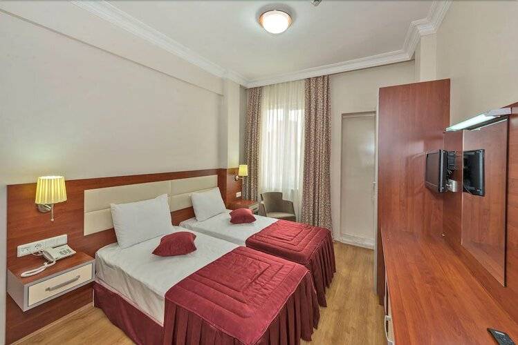 La Garden Hotel