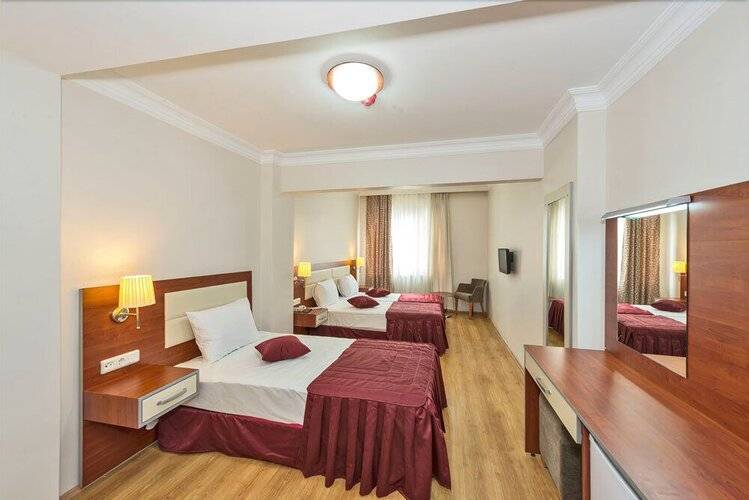 La Garden Hotel