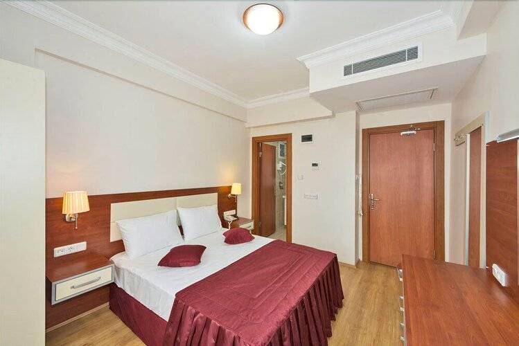 La Garden Hotel