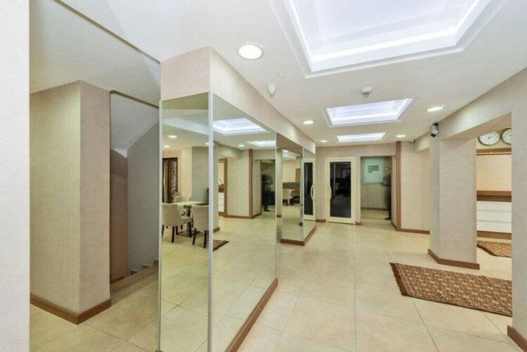 La Garden Hotel