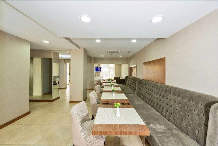 La Garden Hotel