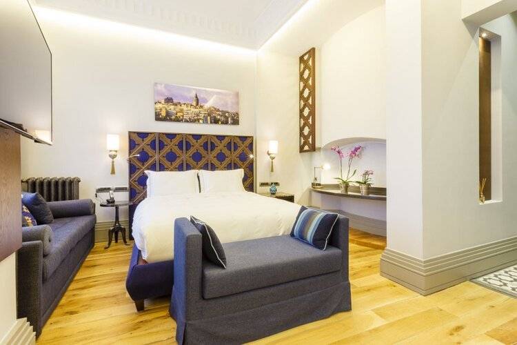 Ravouna 1906 Suites - Special Class (Adults Only 18+)