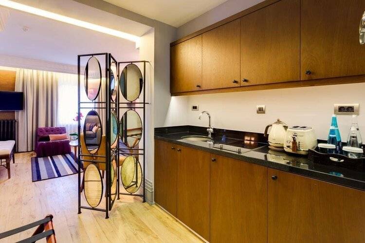 Ravouna 1906 Suites - Special Class (Adults Only 18+)