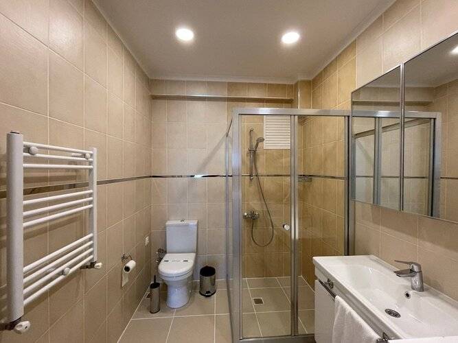 On4 Rooms & Suites