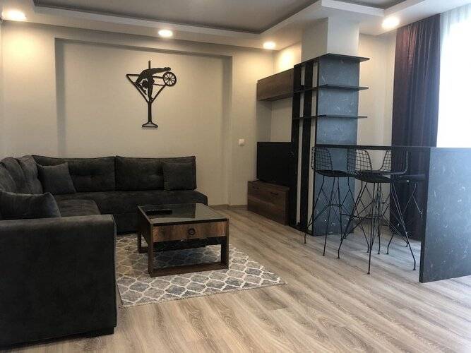 On4 Rooms & Suites