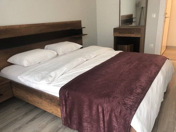 On4 Rooms & Suites