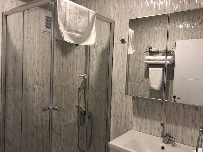 On4 Rooms & Suites