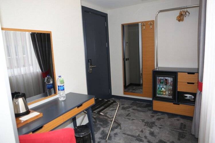 Sapko Airport Hotel