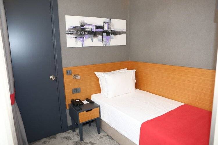 Sapko Airport Hotel
