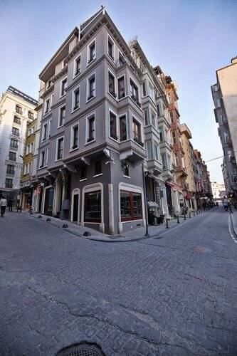 Arart Hotel