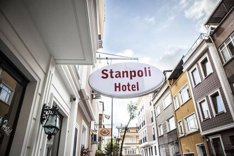 Stanpoli Hostel