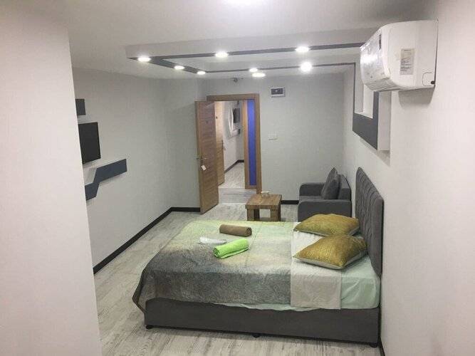 Moon Suit Otel