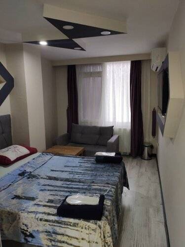 Moon Suit Otel