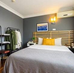 $item['hotel']['name']
