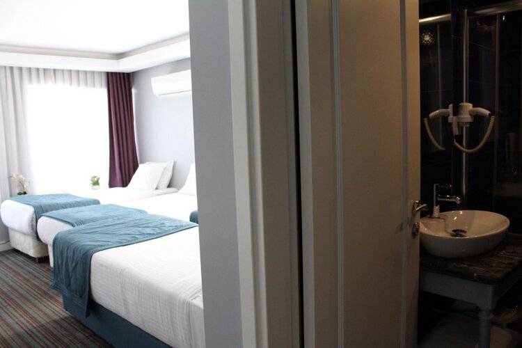 Santa Lucia Hotel