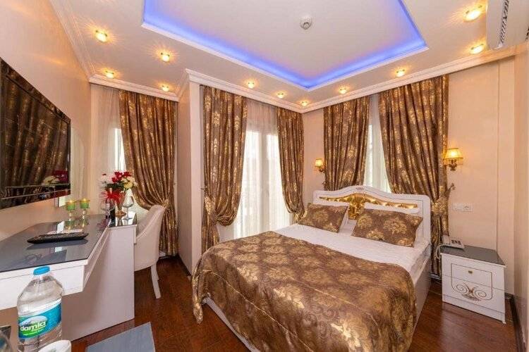 Charm Hotel