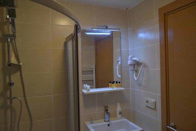 Aiza Suites