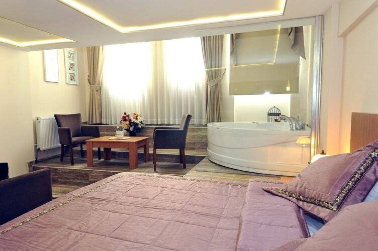 Aiza Suites