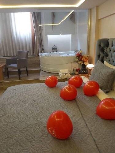 Aiza Suites