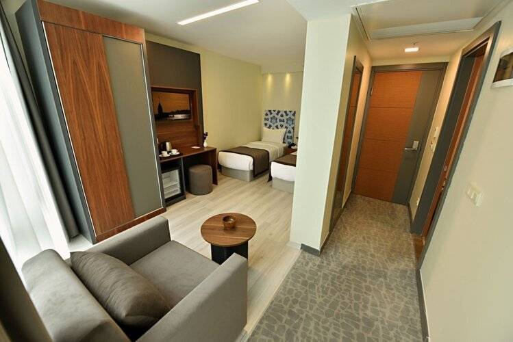 All Inn Hotel