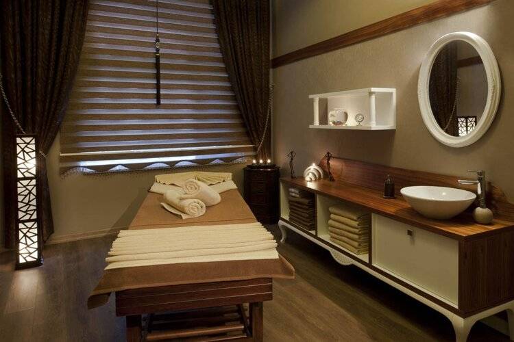 All Inn Hotel