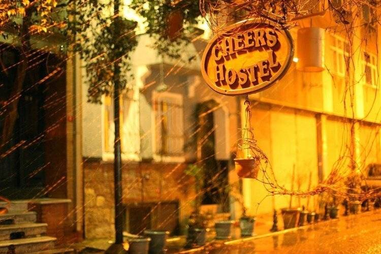 Cheers Hostel