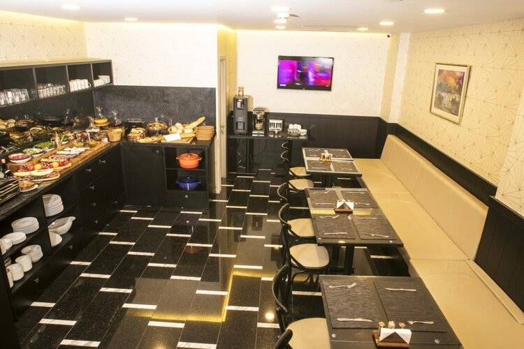 Elm Suite Hotel
