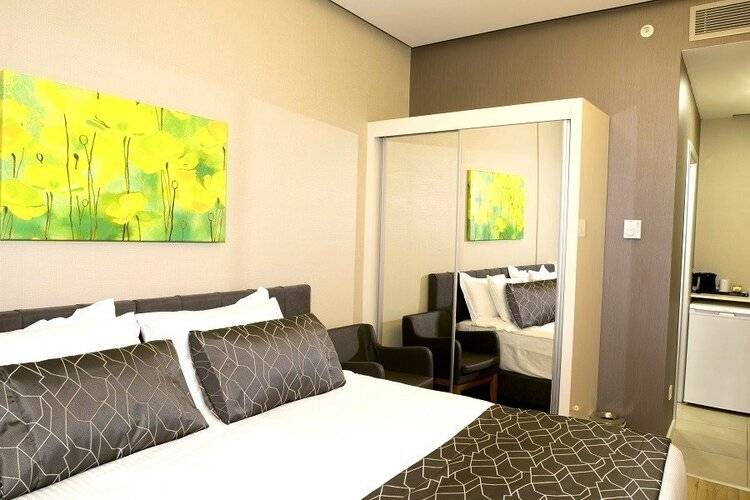Elm Suite Hotel