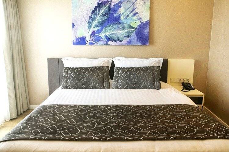 Elm Suite Hotel