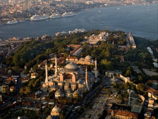 Elasophia Hotel