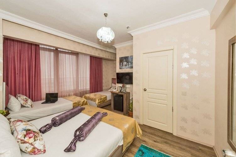 Orange Airport Hotel