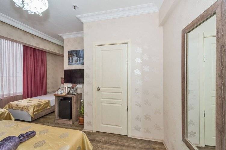 Orange Airport Hotel