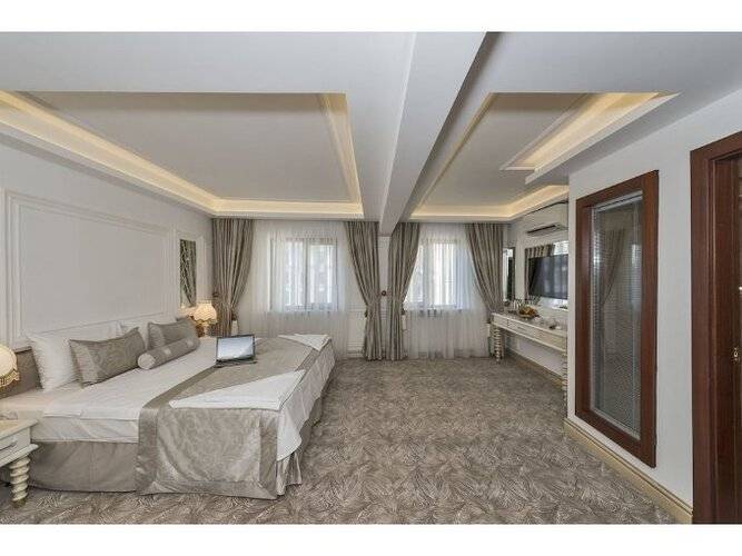 Escardin Hotel