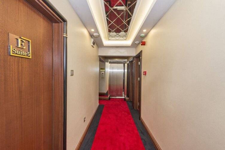 Escardin Hotel