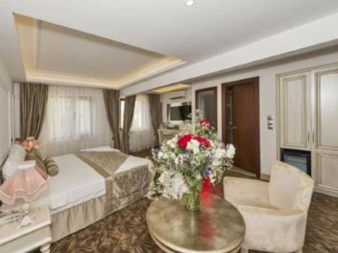 Escardin Hotel