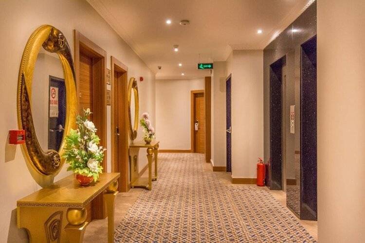 Grand Rosa Hotel