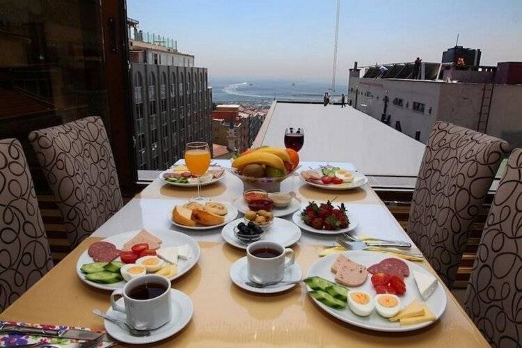 Grand Rosa Hotel