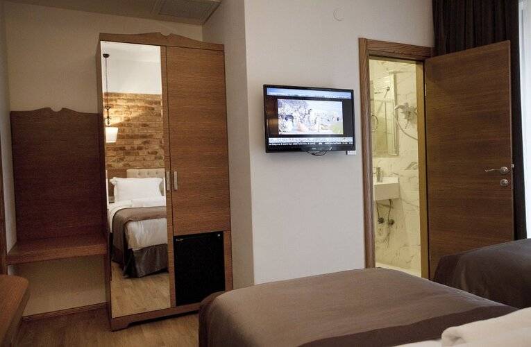 Pera Line Hotel