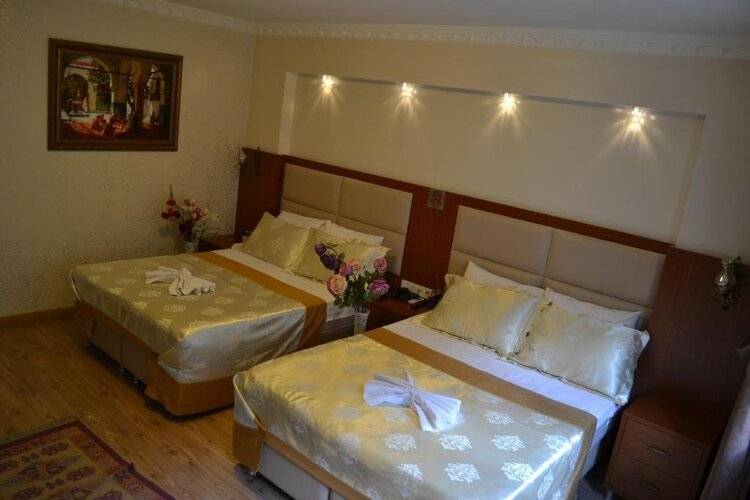 Peradise Hotel