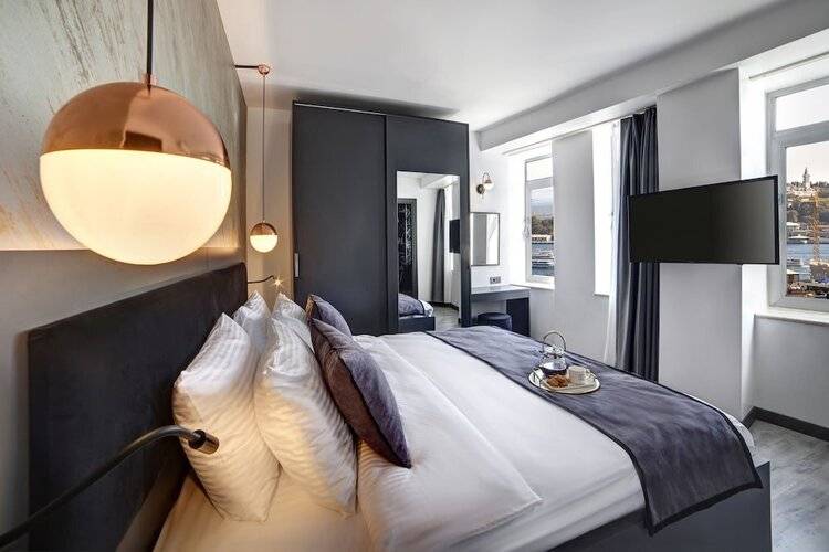 Seya Suites Hotel