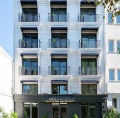 $item['hotel']['name']