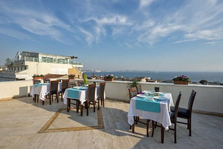 Perapolis Hotel