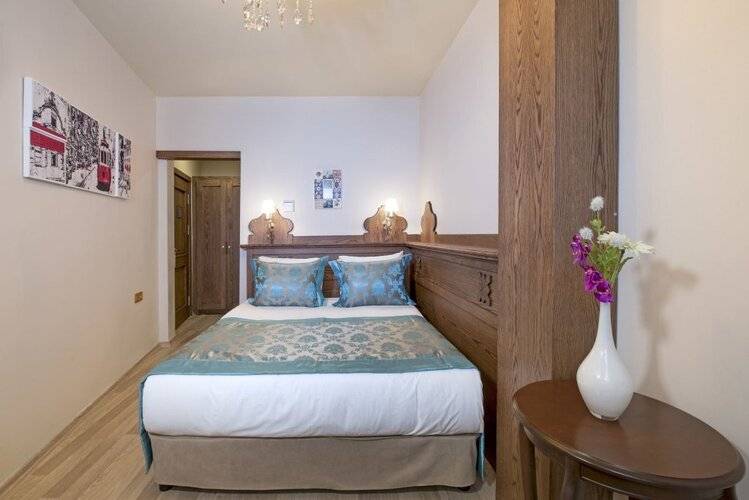 Perapolis Hotel