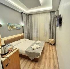 $item['hotel']['name']